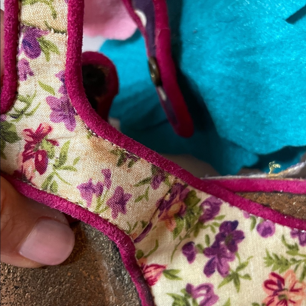 Irregular Choice Floral and Polka Dot Women's Wedge Sandal, size US 9 - Picture 15 of 15